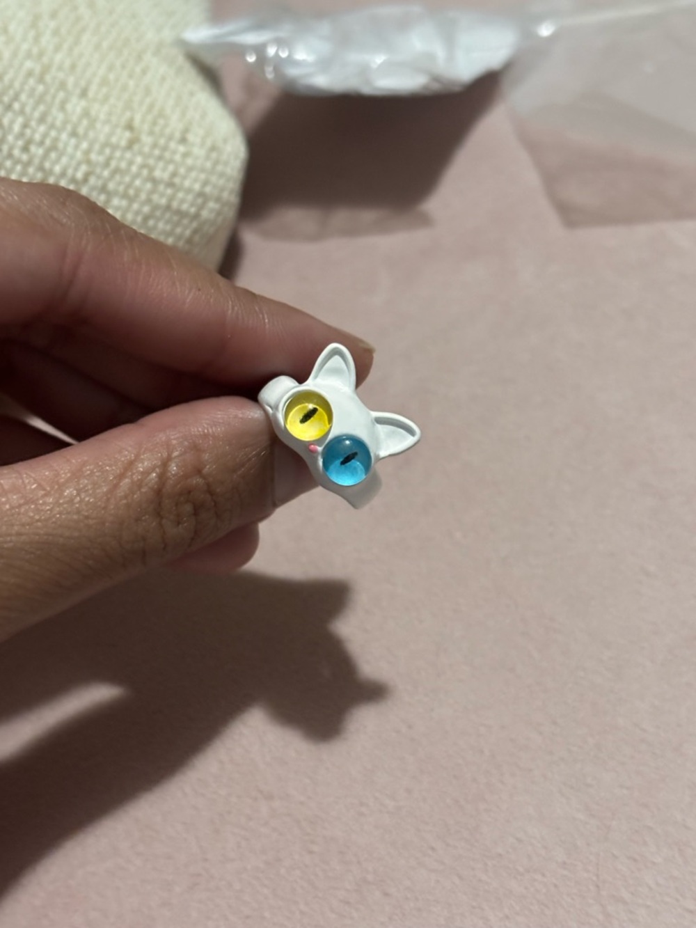 White Cat Button Charm with Yellow & Blue Eyes ring